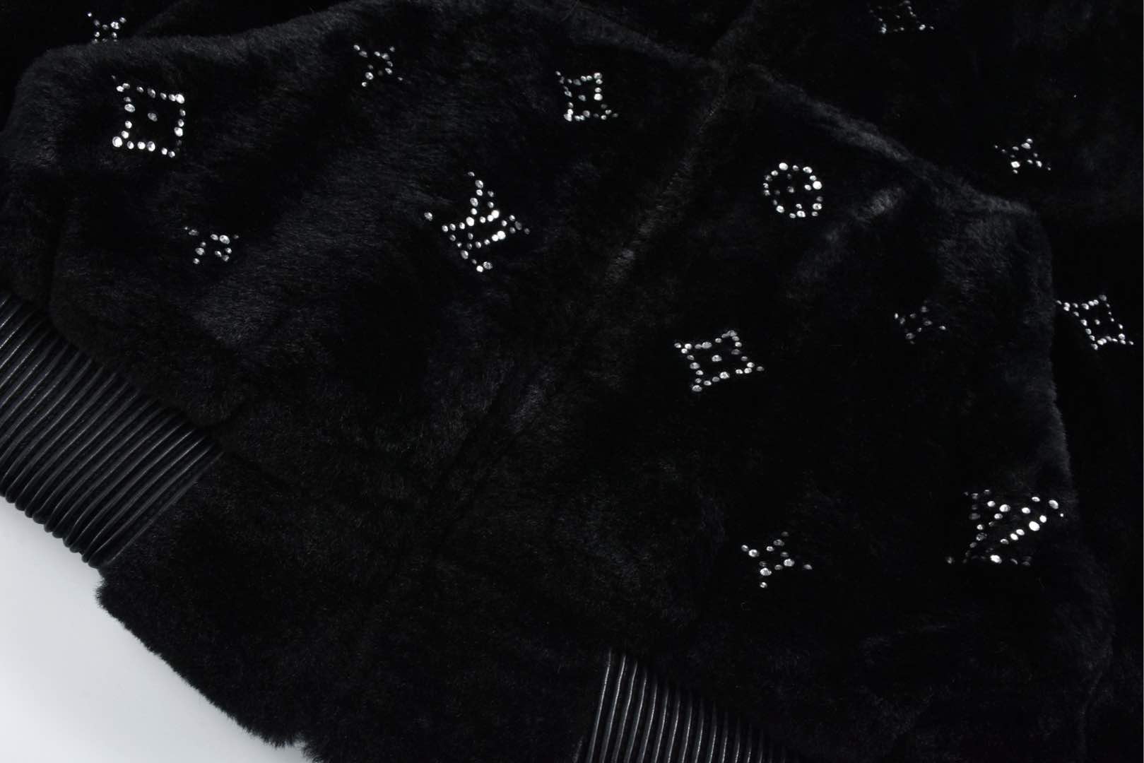LOUIS VUITTON 路易威登 水钻字母logo羊毛拉链连帽夹克 外套 长袖 黑色 1AHBYN