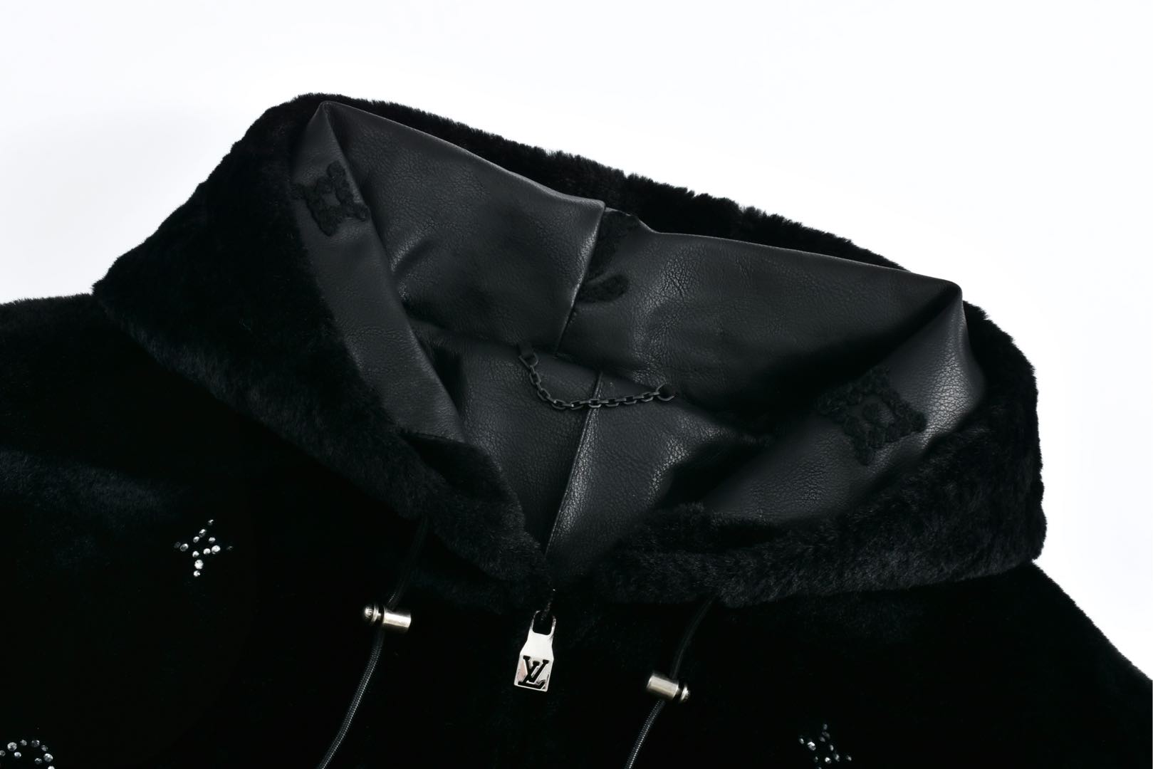LOUIS VUITTON 路易威登 水钻字母logo羊毛拉链连帽夹克 外套 长袖 黑色 1AHBYN