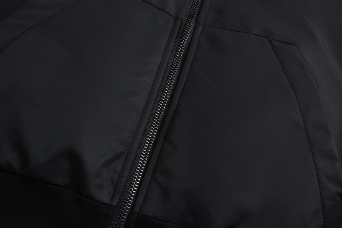 Balenciaga 巴黎世家 双环刺绣拉链连帽夹克 外套 长袖 黑色 