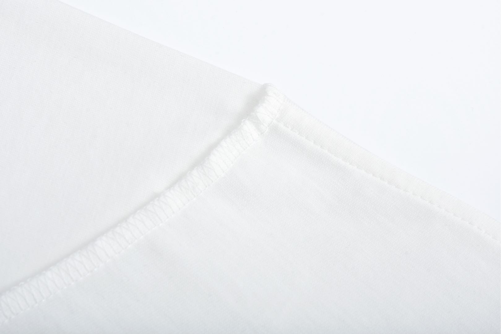 LOUIS VUITTON 路易威登 员工限定字母logo印花圆领短袖 T恤 黑色 白色 