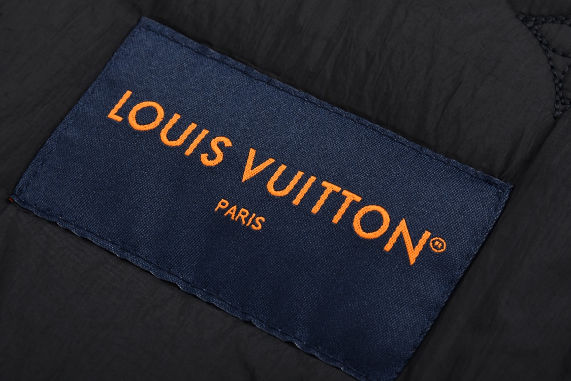 LOUIS VUITTON 路易威登 温斯特毛领拉链牛仔外套 夹克 长袖 蓝色 1AGIO5