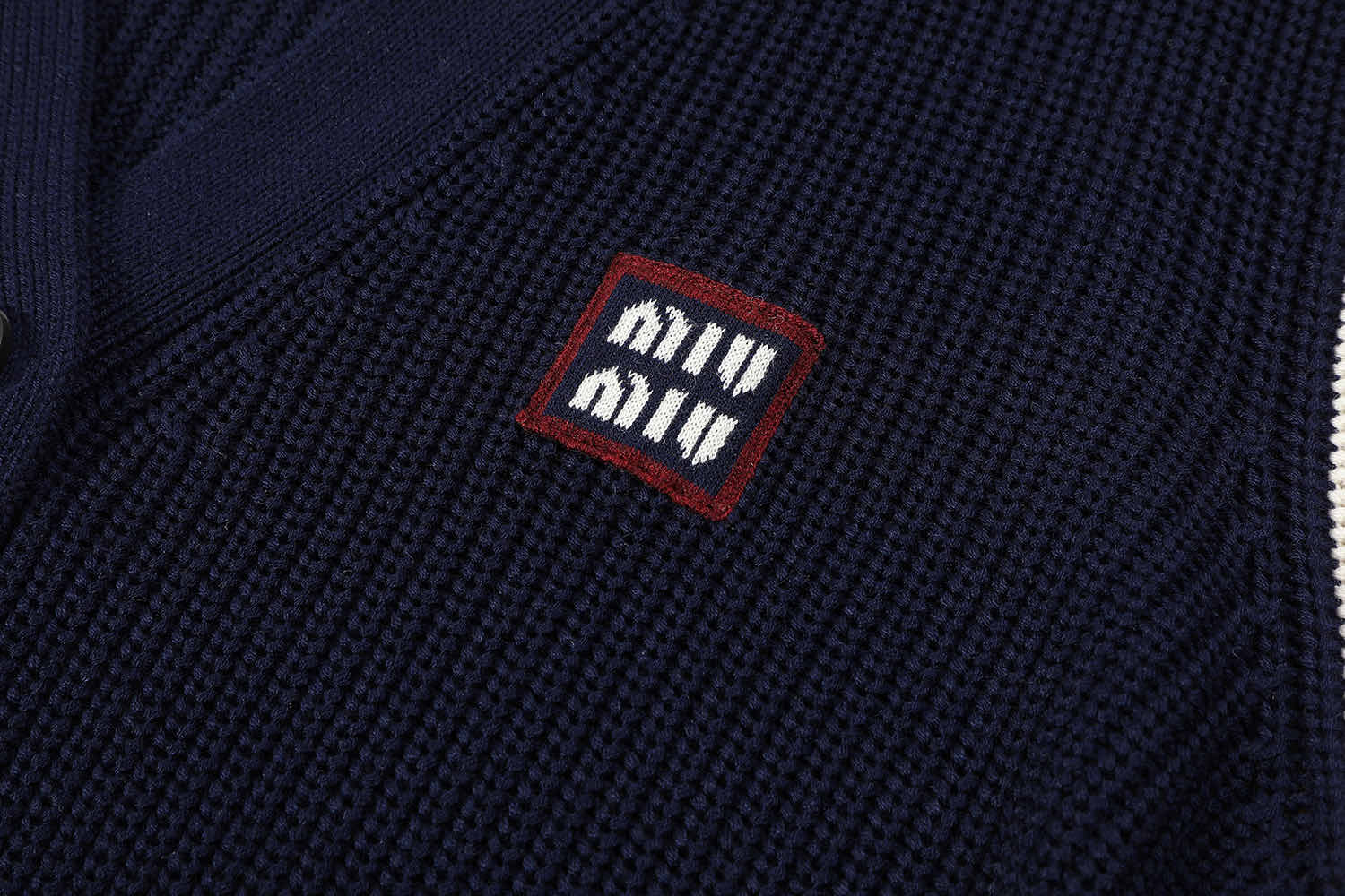 MIU MIU 缪缪 徽标撞色V领羊毛针织衫 开衫 毛衣 外套 长袖 海军蓝 MMF933-1582-F056H-S-OOO