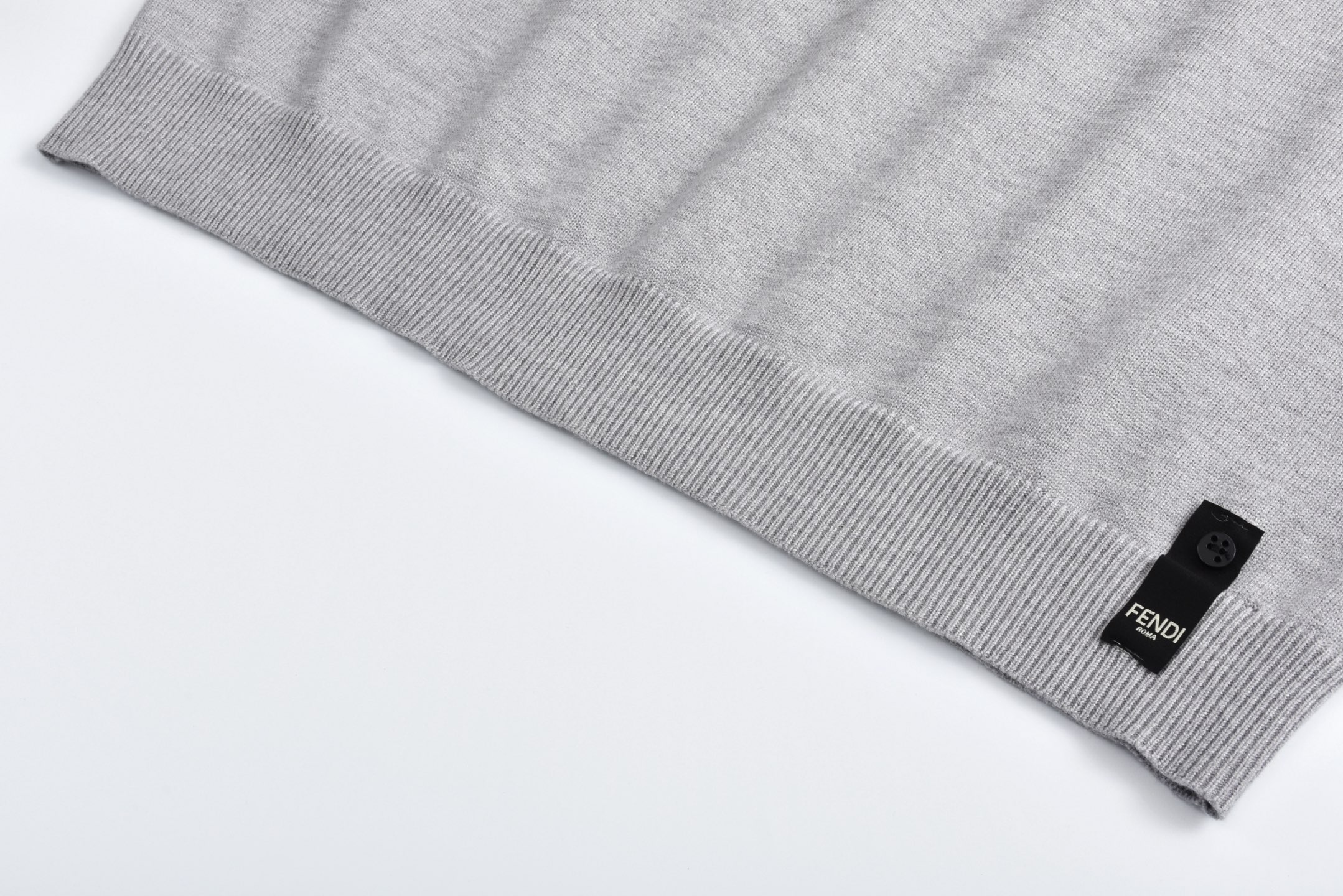 FENDI 芬迪 双F字母logo压花针织Polo衫 T恤 短袖 上衣 黑色 灰色