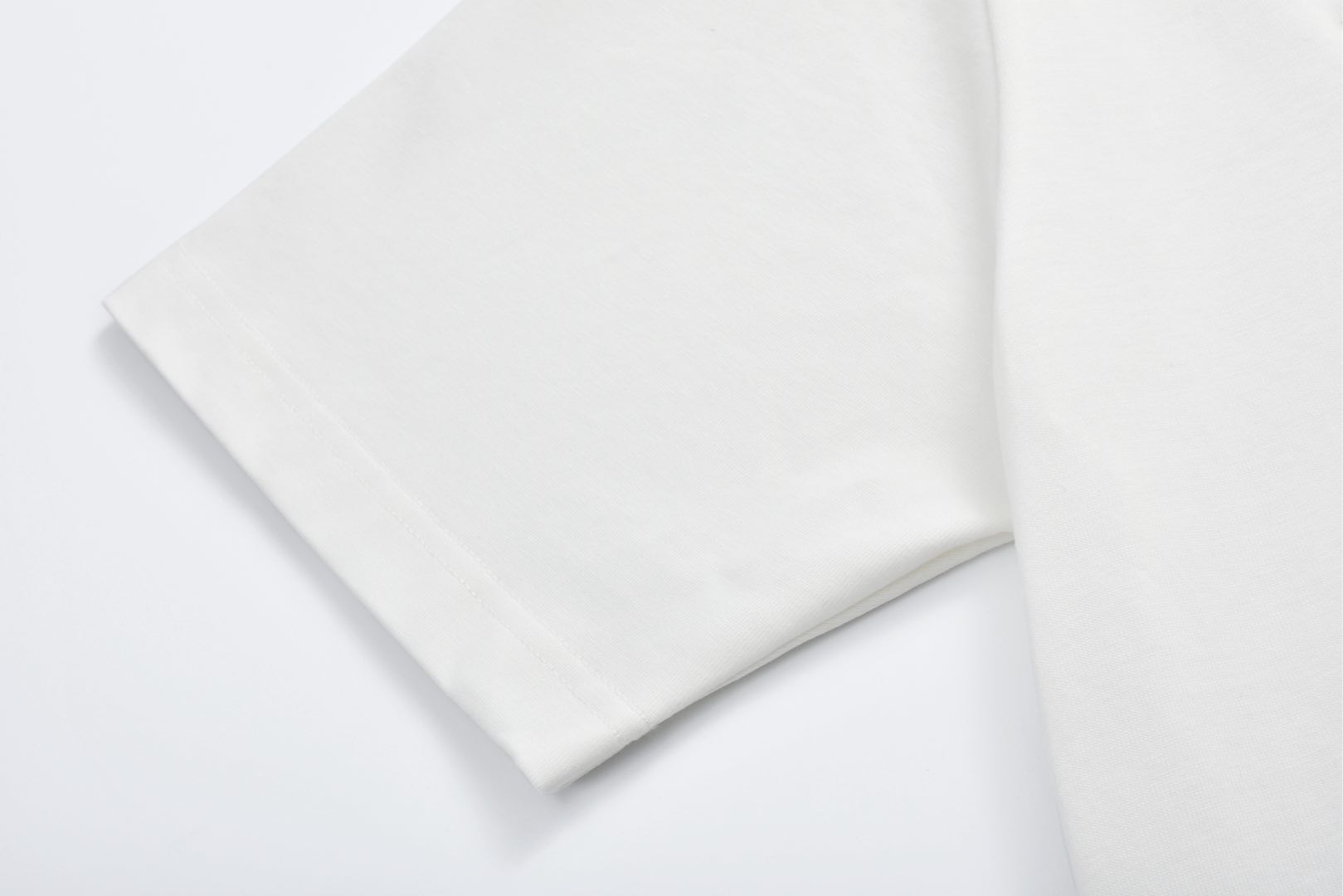 DIOR 迪奥 Kaws 25SS 联名蛇年刺绣图案短袖 圆领 T恤 夏季 白色 513J696B055-4C086