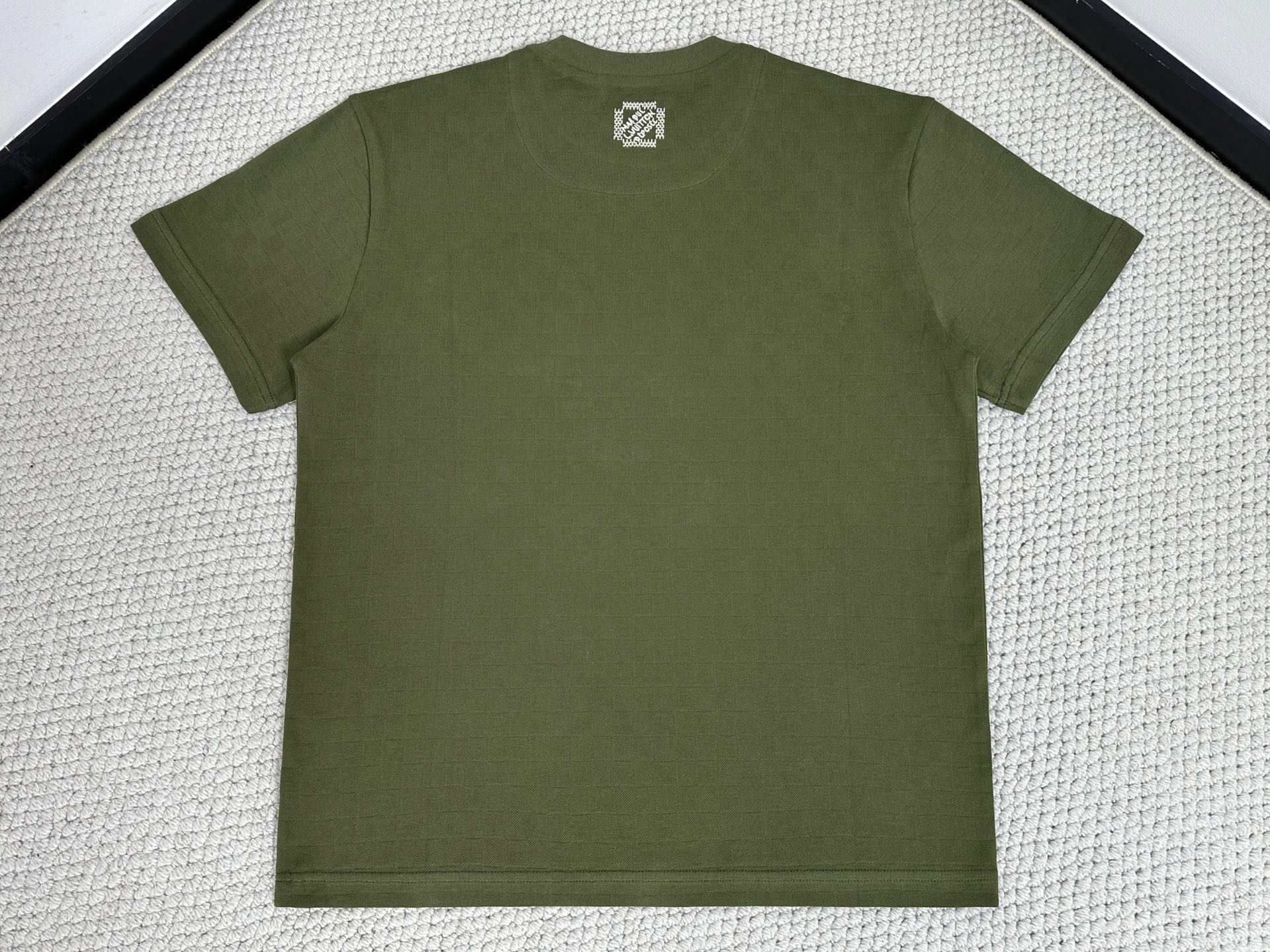 LOUIS VUITTON 路易威登 棋盘格刺绣字母logo图案圆领短袖 T恤 绿色 1AGKLK