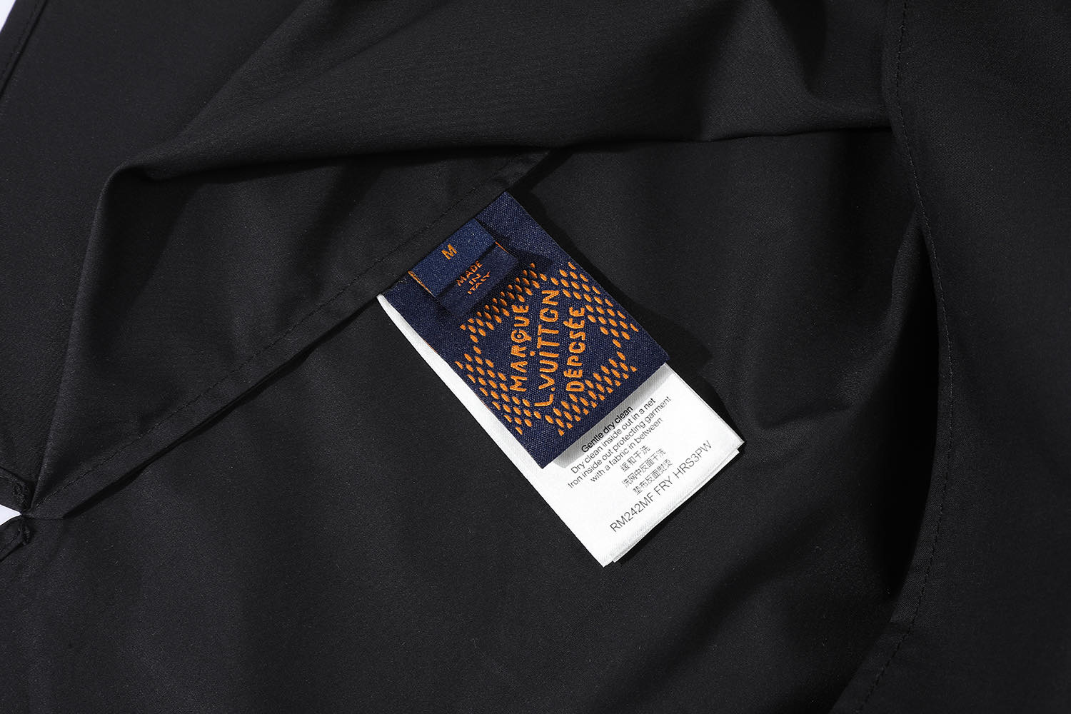 LOUIS VUITTON 路易威登 胸前口袋珠片字母刺绣短袖衬衫 黑色 1AHCHC