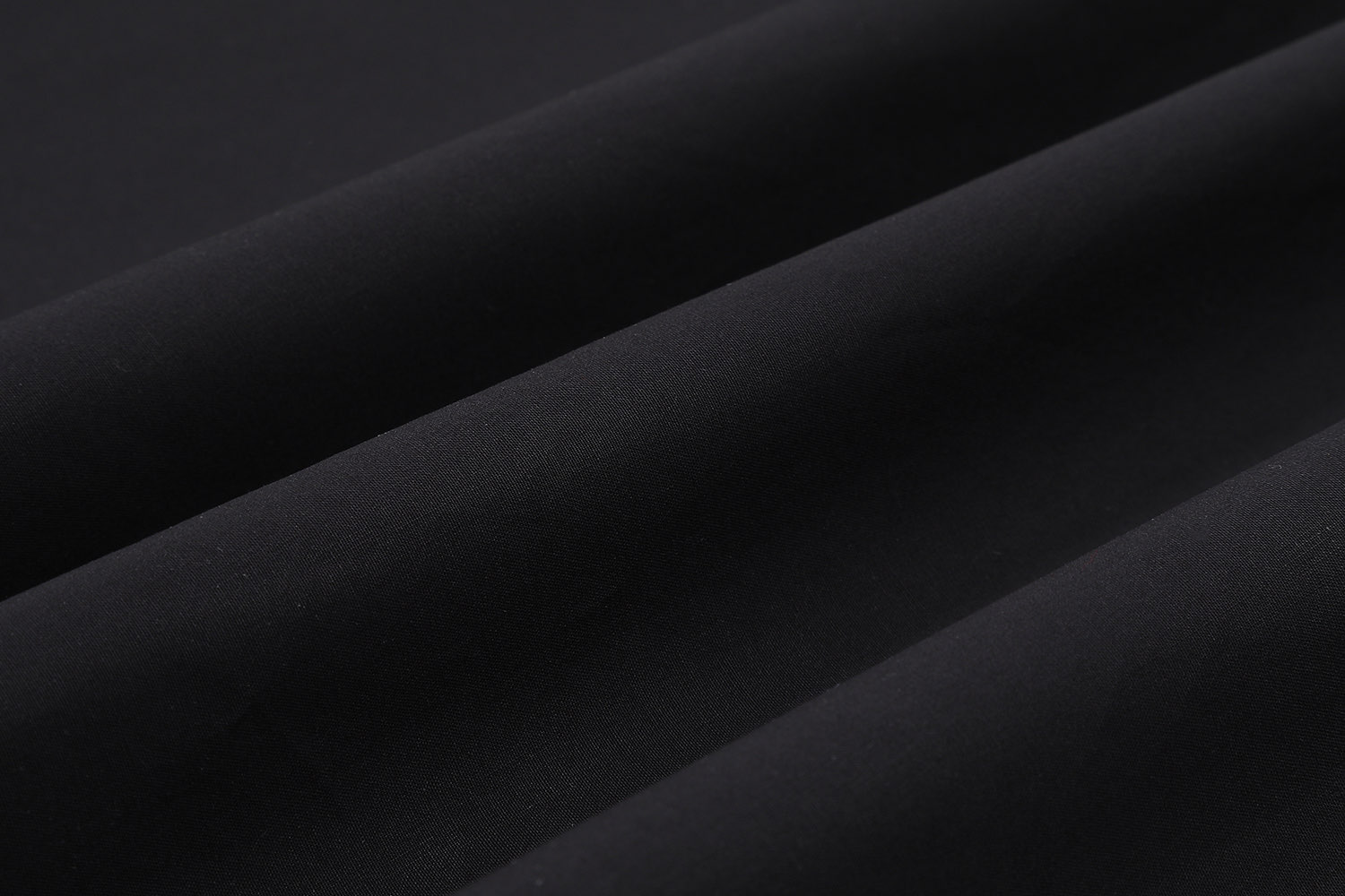 LOUIS VUITTON 路易威登 胸前口袋珠片字母刺绣短袖衬衫 黑色 1AHCHC