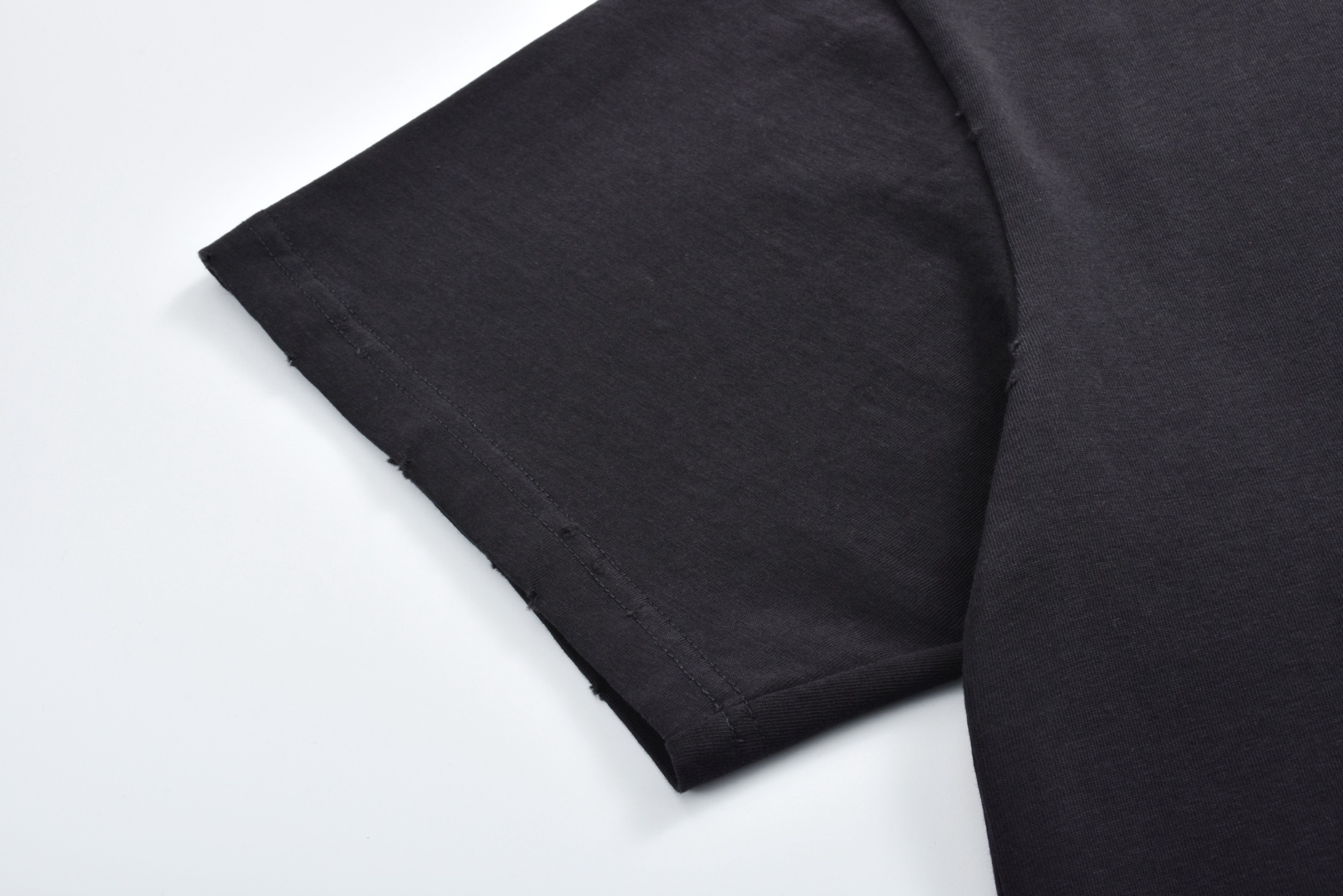 Balenciaga 巴黎世家 融化字母logo印花圆领短袖 T恤 夏季 白色 黑色 荧光绿 787349TRVS89081