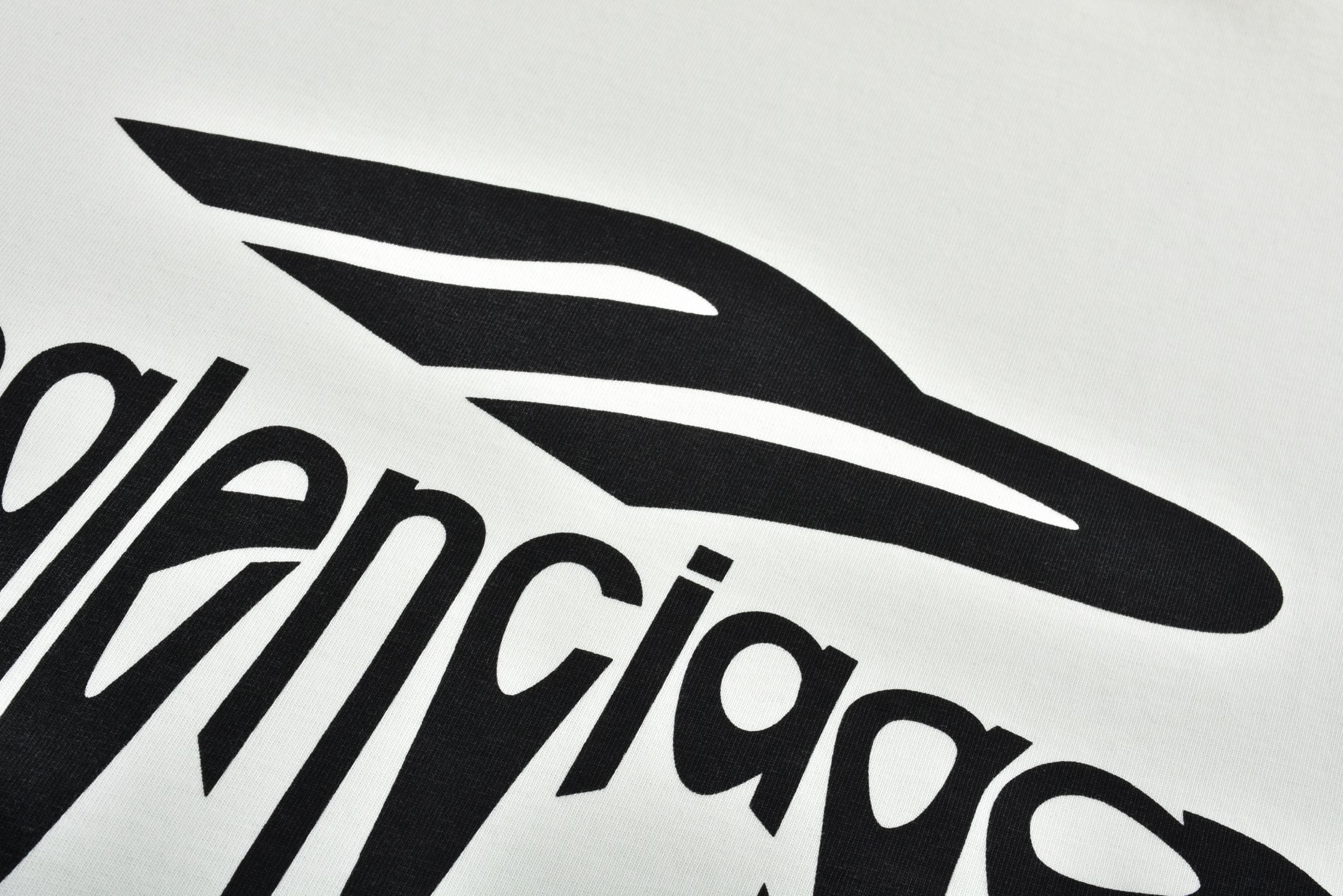 Balenciaga 巴黎世家 融化字母logo印花圆领短袖 T恤 夏季 白色 黑色 荧光绿 787349TRVS89081