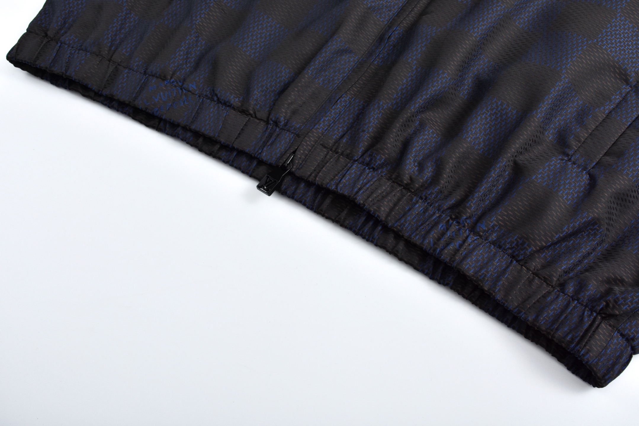 LOUIS VUITTON 路易威登 棋盘格串珠字母刺绣拉链立领夹克 外套 蓝色 1AFHVN