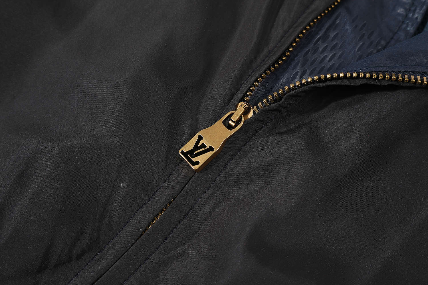 LOUIS VUITTON 路易威登 拼色暗纹棋盘拉链立领风衣夹克 外套 蓝色 1AGISY