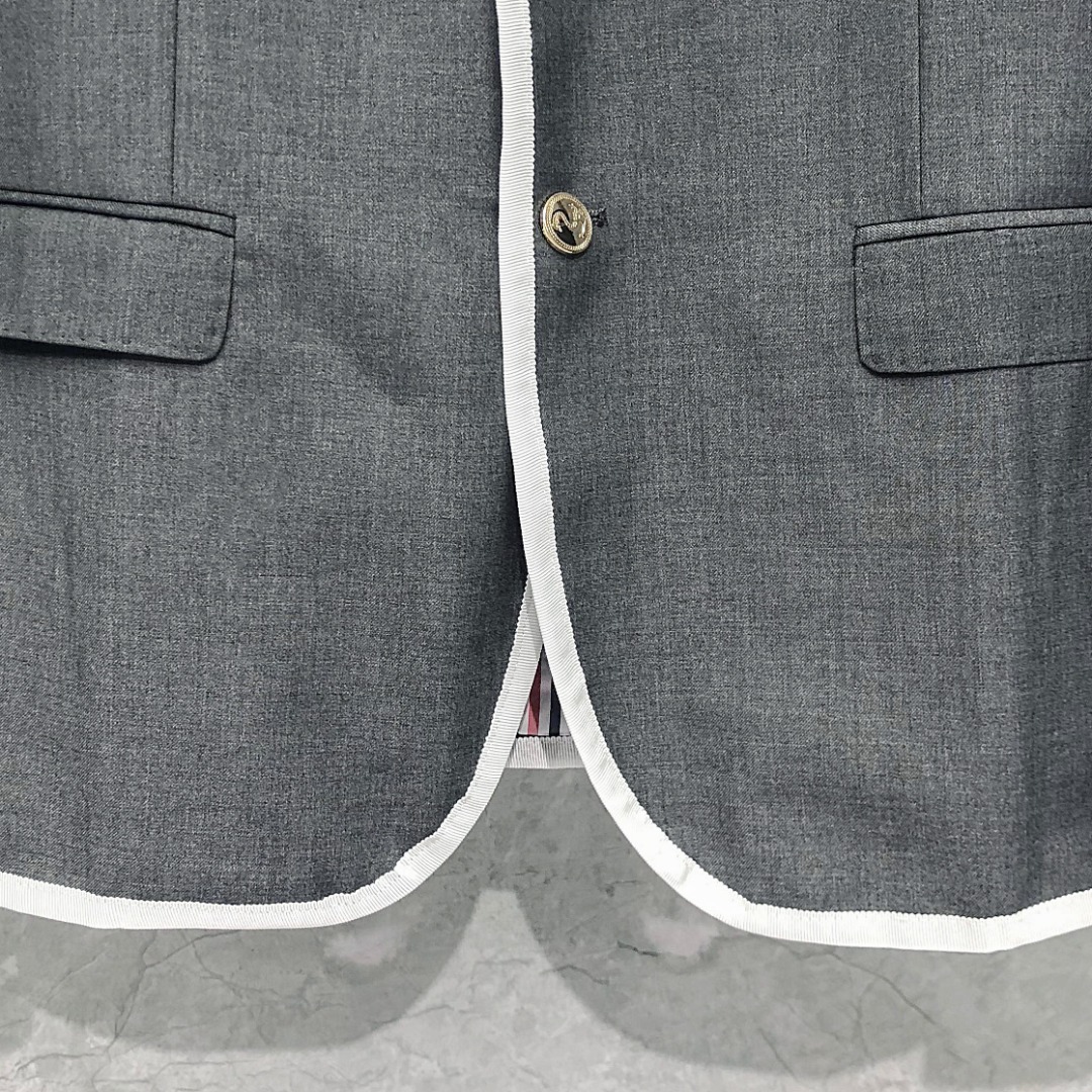 THOM BROWNE 经典四杠白色包边学院风西装外套 长袖 