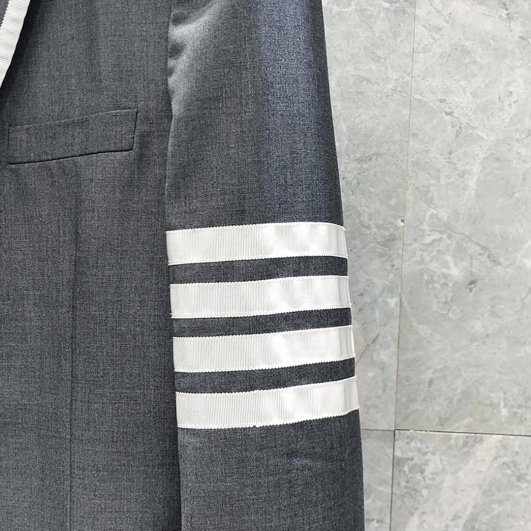 THOM BROWNE 经典四杠白色包边学院风西装外套 长袖 