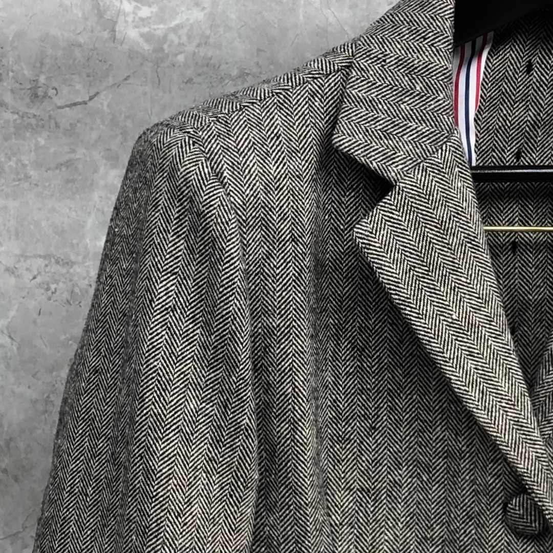 THOM BROWNE 背部纽扣开衩款斜纹西装外套 长袖 女款 