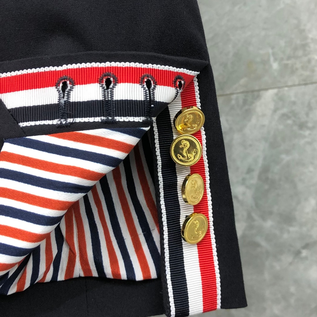 THOM BROWNE 经典四杠西装外套 长袖 女款 深灰色 藏青色 浅灰色