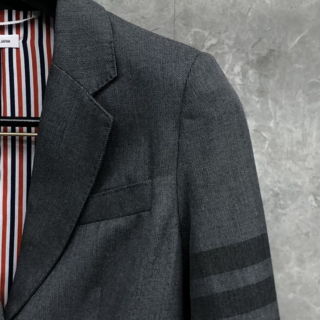 THOM BROWNE 经典四杠西装外套 长袖 女款 深灰色 藏青色 浅灰色