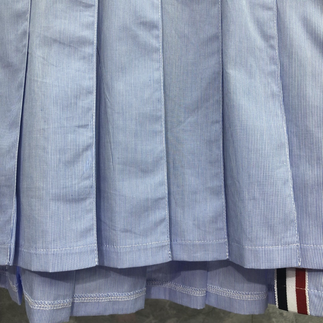 THOM BROWNE 细条百褶裙 短裙 裙子 女款 浅蓝色