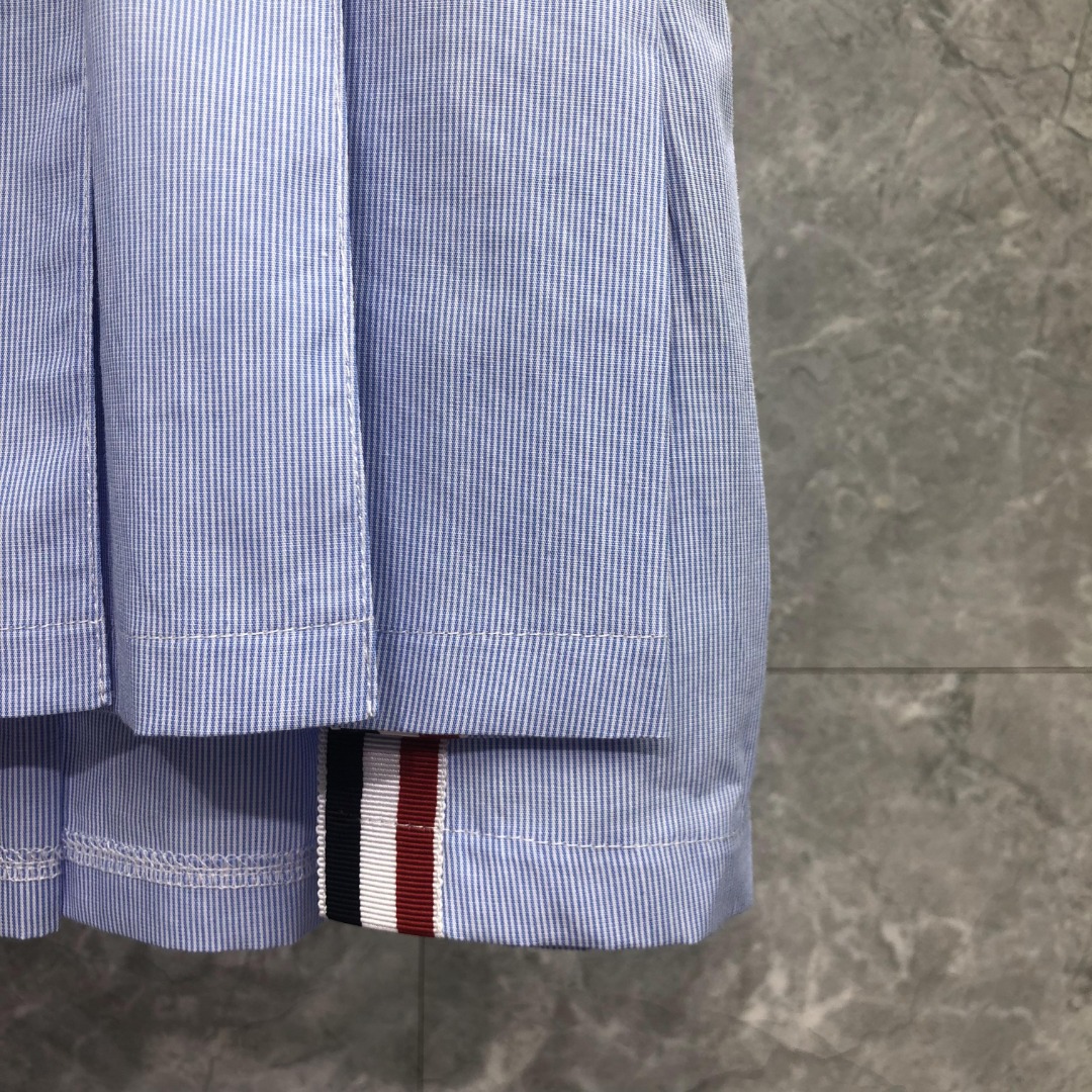 THOM BROWNE 细条百褶裙 短裙 裙子 女款 浅蓝色