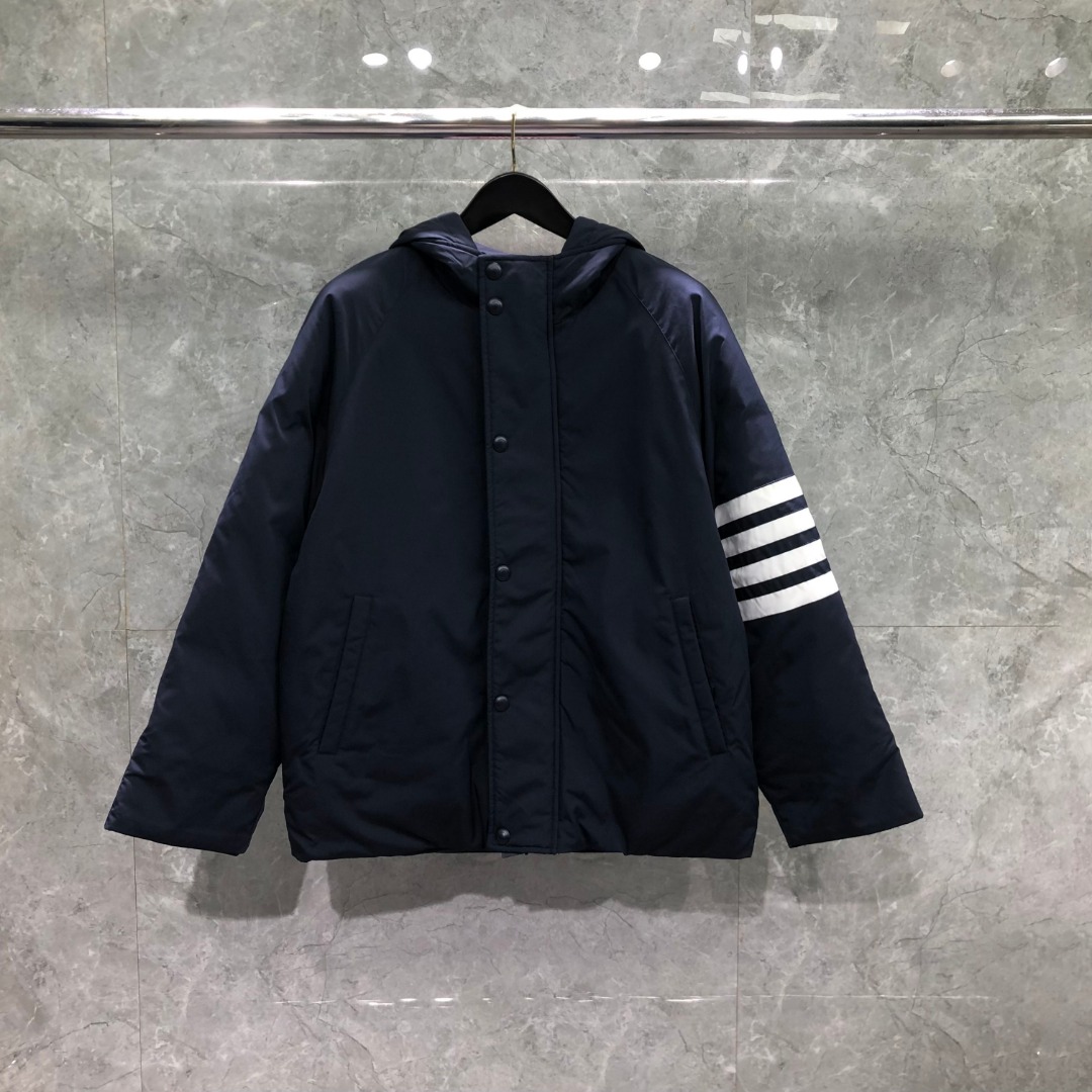 THOM BROWNE 白色四条杠连帽拉链羽绒服 派克服 外套 夹克 长袖 灰色 海军蓝 MOD072X-07259-415