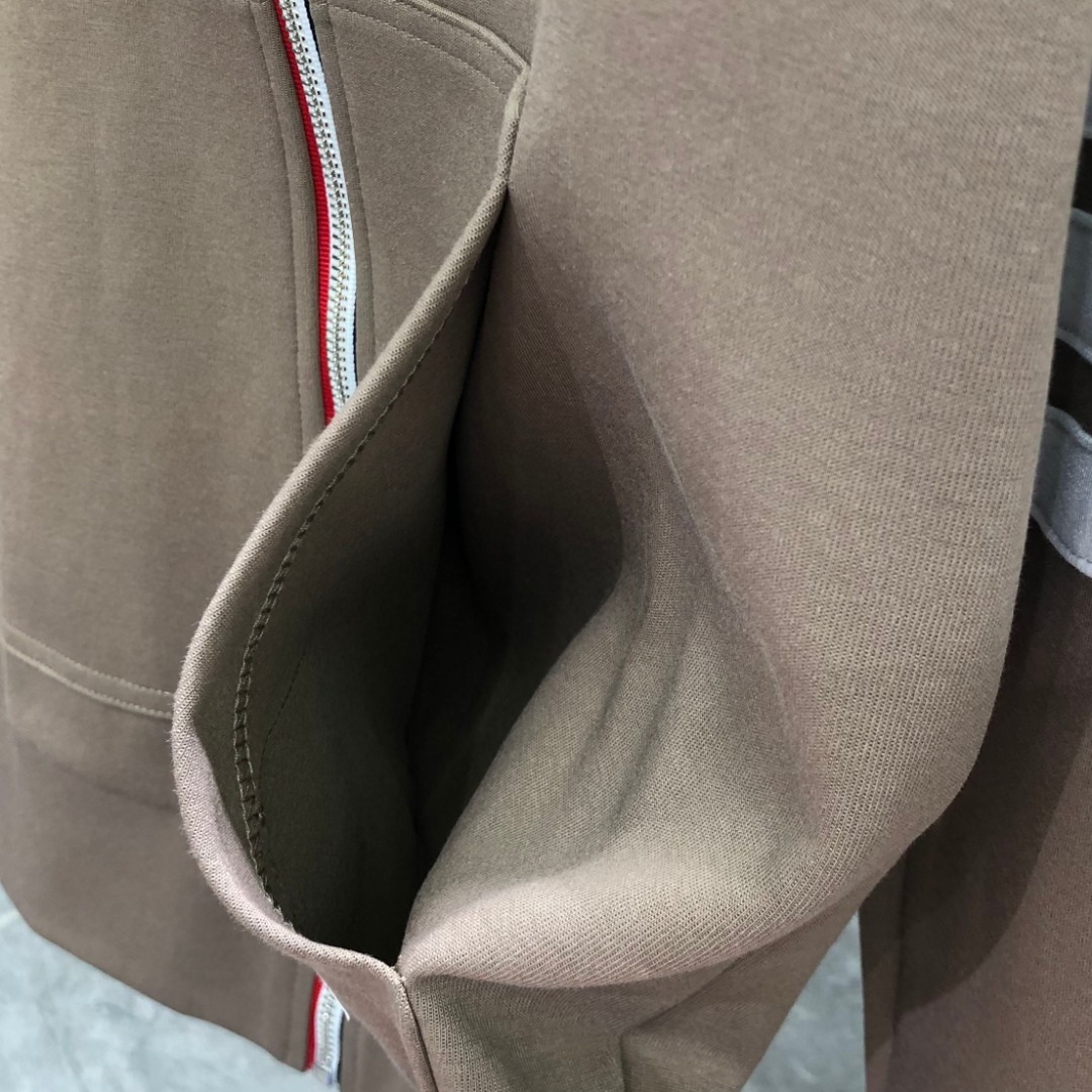 THOM BROWNE 白色四杠小狗印花拉链连帽卫衣 开衫 外套 长袖 天蓝色 灰色 杏色 卡其色 黄色 湖水蓝 军绿色 深蓝色