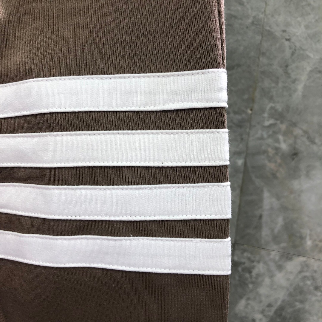 THOM BROWNE 白色四杠小狗印花拉链连帽卫衣 开衫 外套 长袖 天蓝色 灰色 杏色 卡其色 黄色 湖水蓝 军绿色 深蓝色