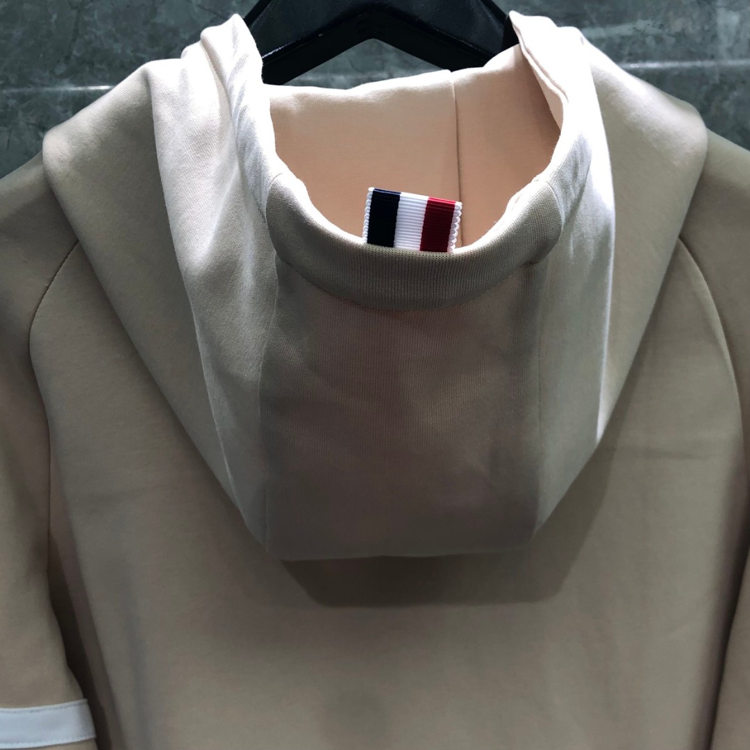 THOM BROWNE 白色四杠小狗印花拉链连帽卫衣 开衫 外套 长袖 天蓝色 灰色 杏色 卡其色 黄色 湖水蓝 军绿色 深蓝色