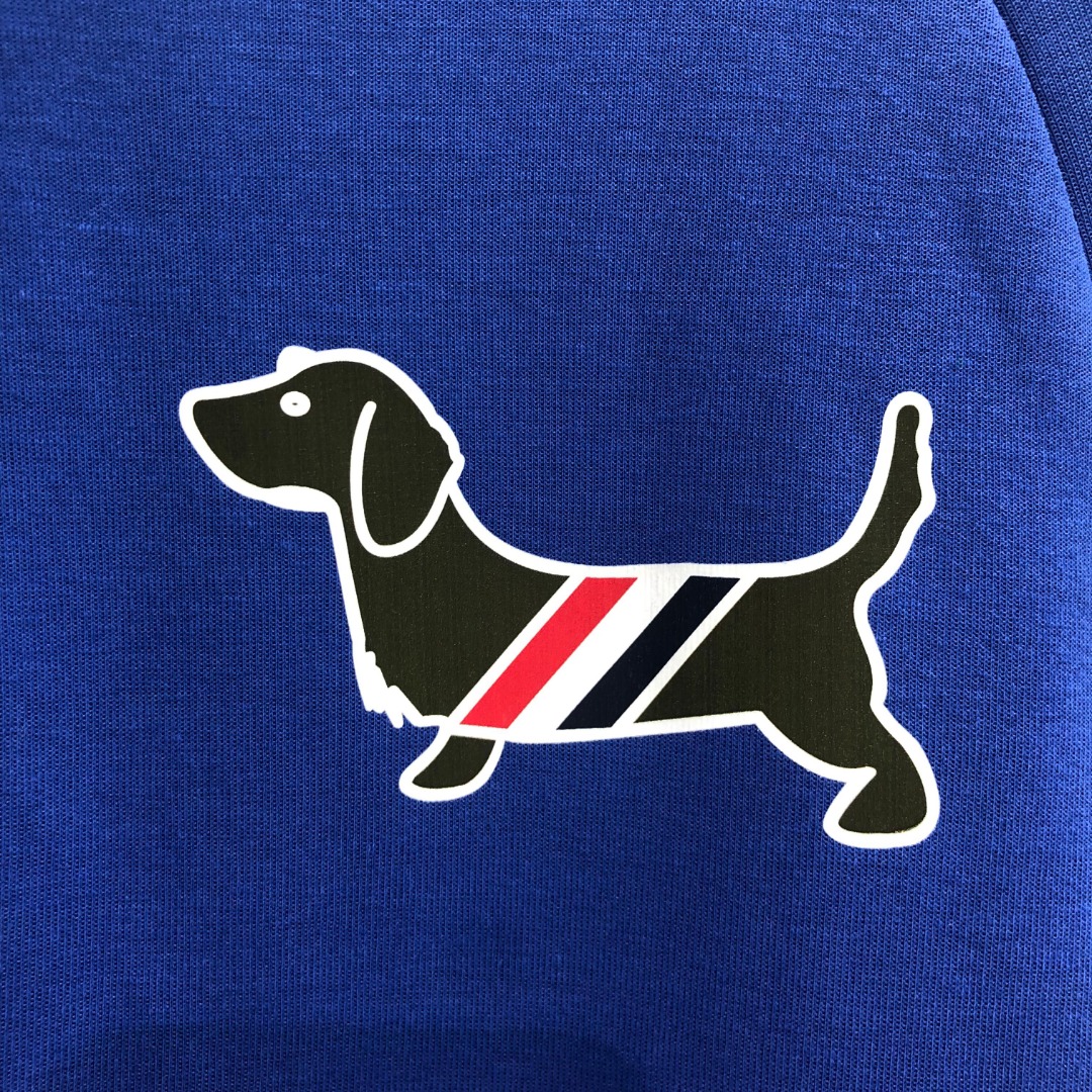 THOM BROWNE 白色四杠小狗印花拉链连帽卫衣 开衫 外套 长袖 天蓝色 灰色 杏色 卡其色 黄色 湖水蓝 军绿色 深蓝色