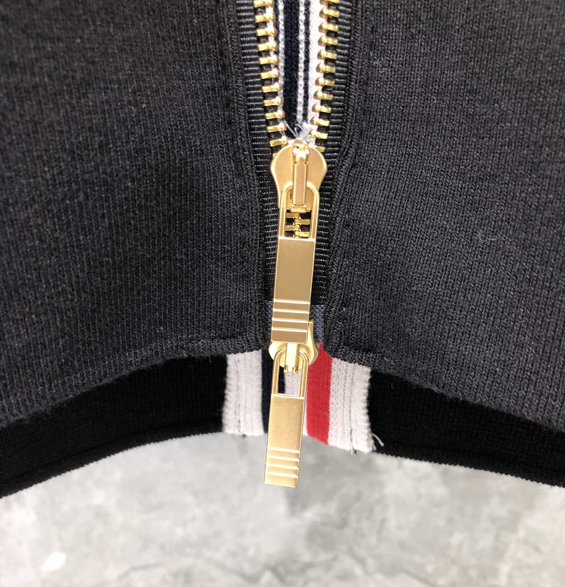 THOM BROWNE 后织带拉链连帽卫衣 长袖 灰色 藏青色 黑色