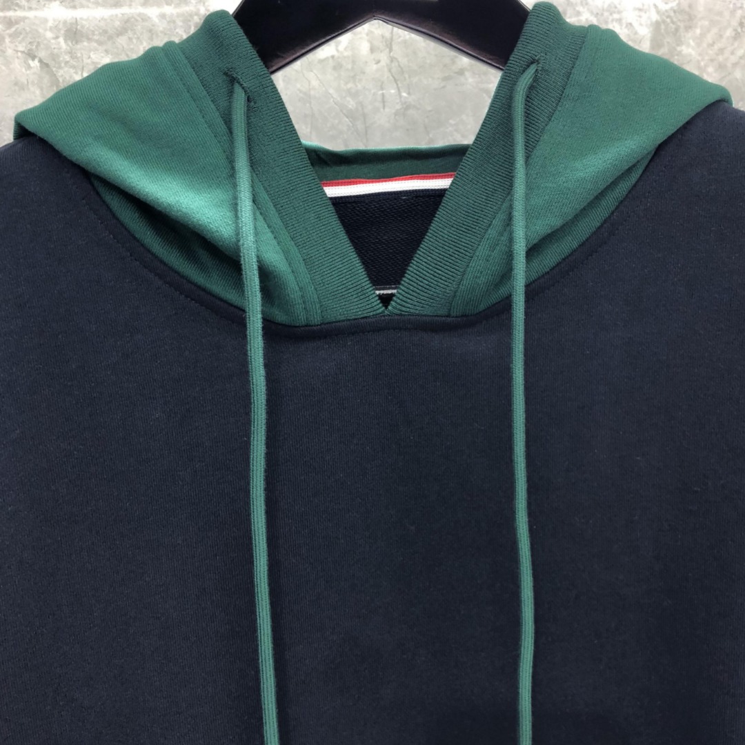 THOM BROWNE 拼色套头连帽卫衣 长袖 墨绿色