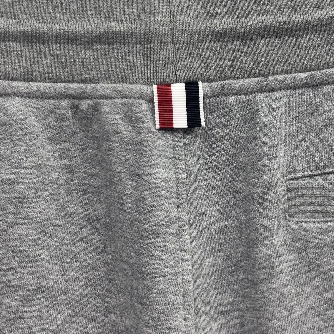 THOM BROWNE 经典四杠小狗刺绣图案松紧腰卫裤 运动裤 休闲裤 裤子 藏青色 灰色 