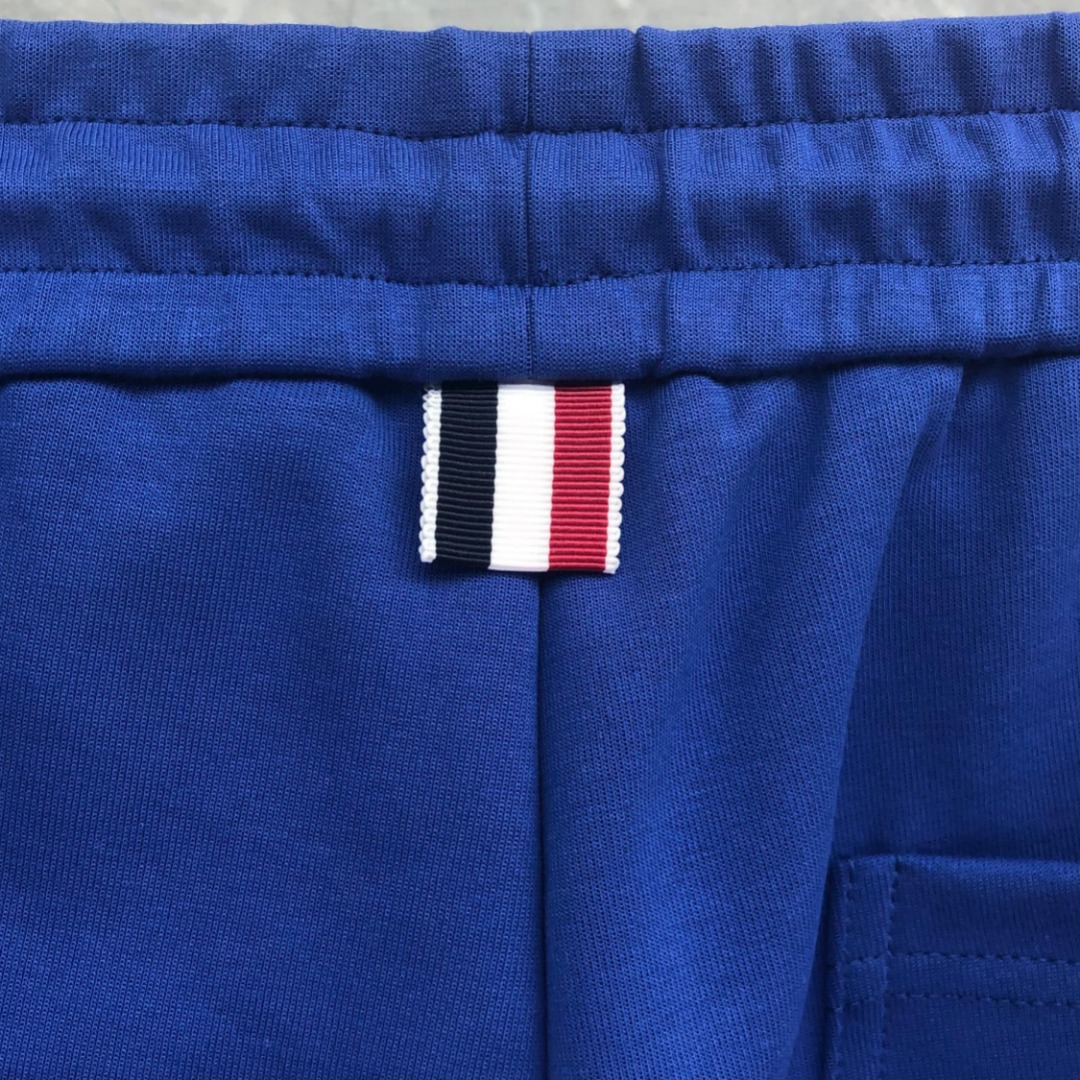 THOM BROWNE 白色四杠小狗印花松紧腰卫裤 休闲裤 裤子 天蓝色 灰色 杏色 卡其色 黄色 湖水蓝 军绿色 深蓝色