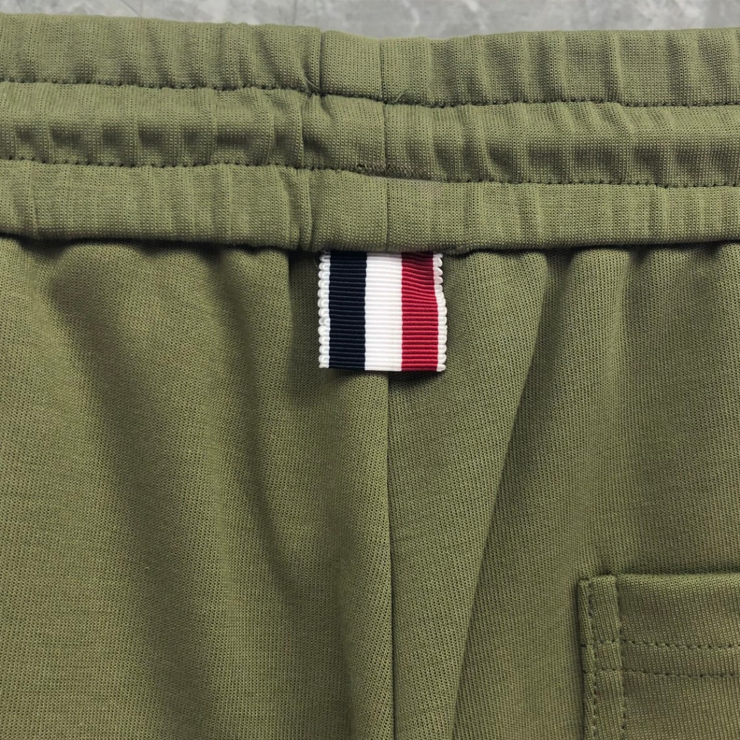 THOM BROWNE 白色四杠小狗印花松紧腰卫裤 休闲裤 裤子 天蓝色 灰色 杏色 卡其色 黄色 湖水蓝 军绿色 深蓝色