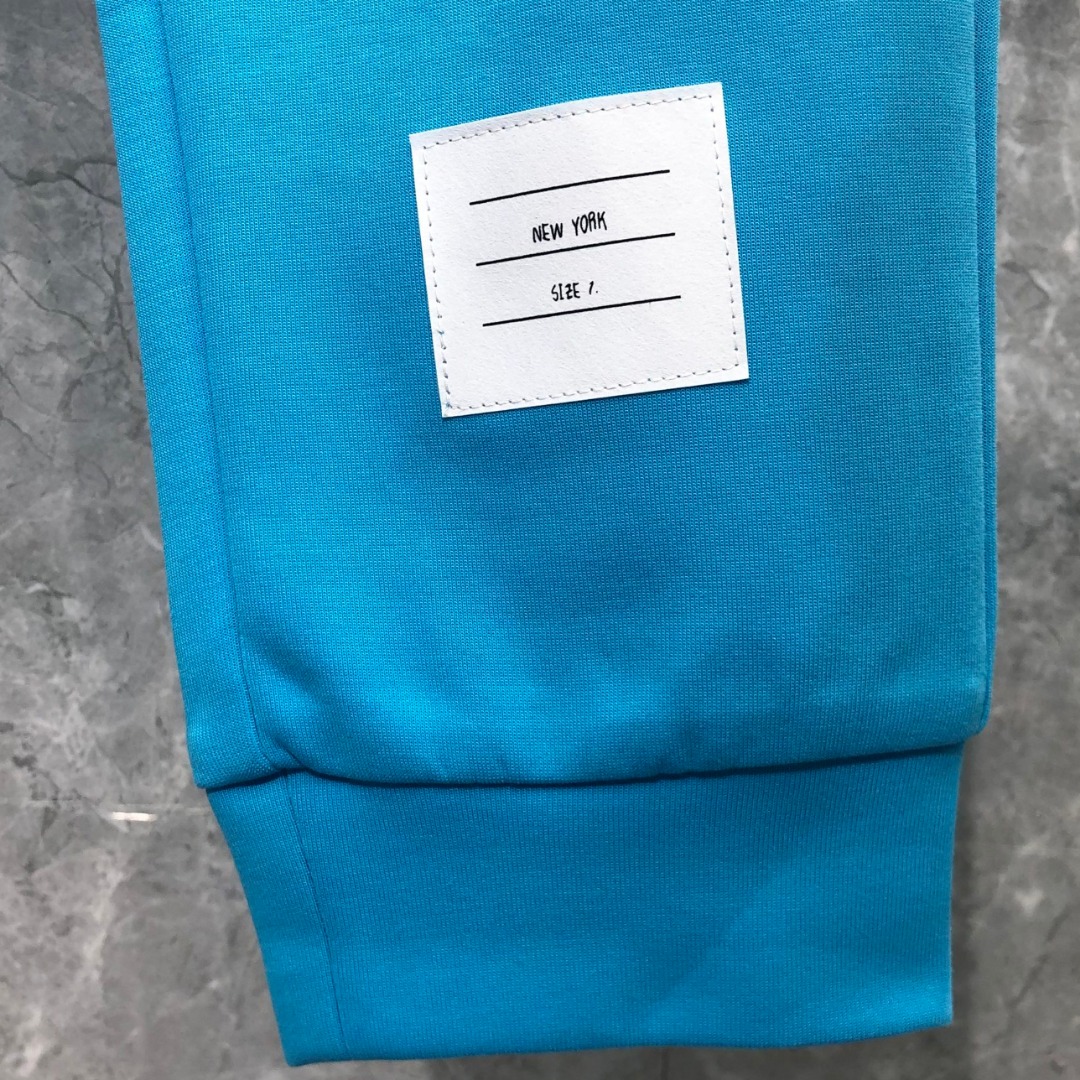 THOM BROWNE 白色四杠小狗印花松紧腰卫裤 休闲裤 裤子 天蓝色 灰色 杏色 卡其色 黄色 湖水蓝 军绿色 深蓝色