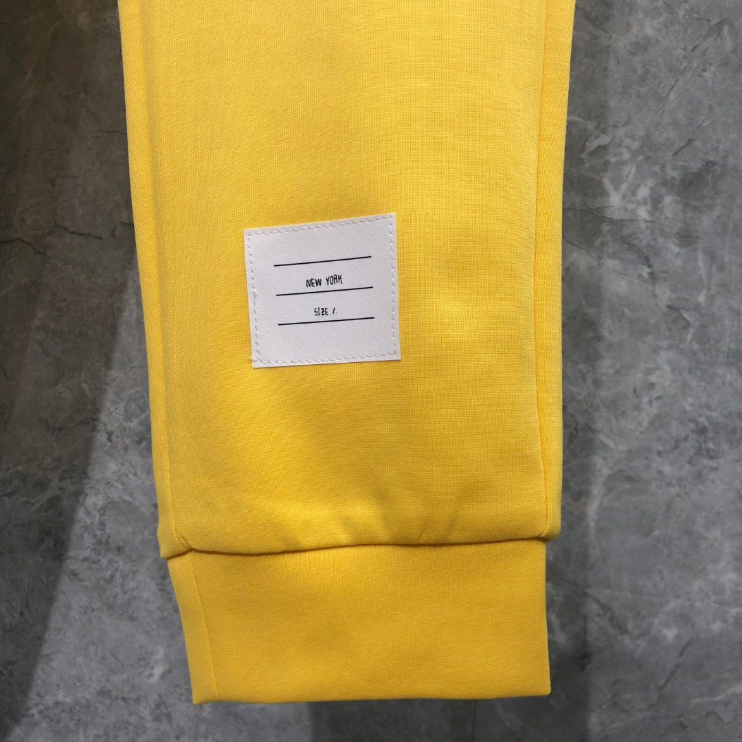 THOM BROWNE 白色四杠小狗印花松紧腰卫裤 休闲裤 裤子 天蓝色 灰色 杏色 卡其色 黄色 湖水蓝 军绿色 深蓝色