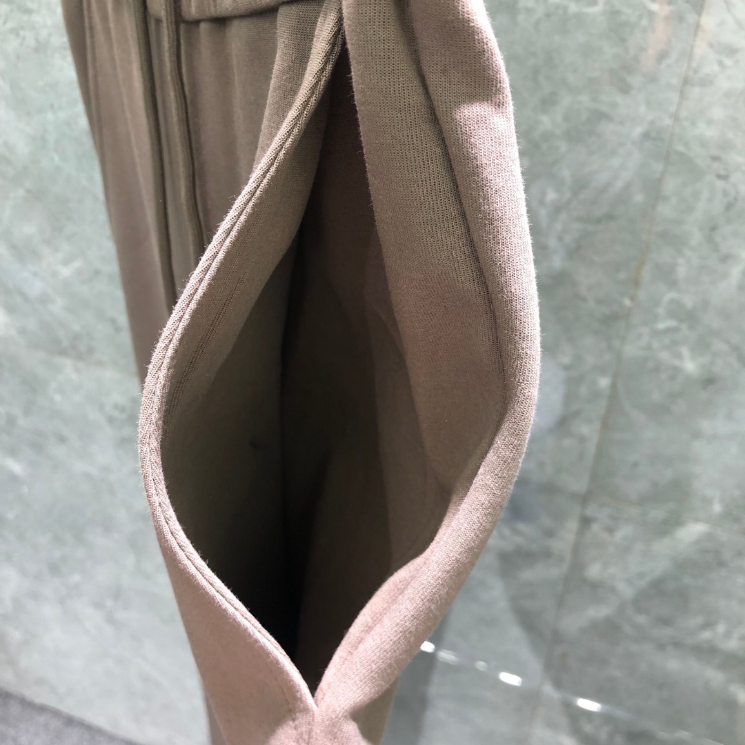 THOM BROWNE 白色四杠小狗印花松紧腰卫裤 休闲裤 裤子 天蓝色 灰色 杏色 卡其色 黄色 湖水蓝 军绿色 深蓝色