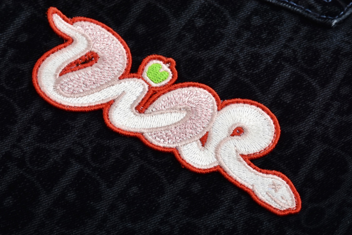 DIOR 迪奥 And Kaws 系列 蛇年限定植绒logo满印牛仔裤 长裤 裤子 蓝色 513D021B321X-C584