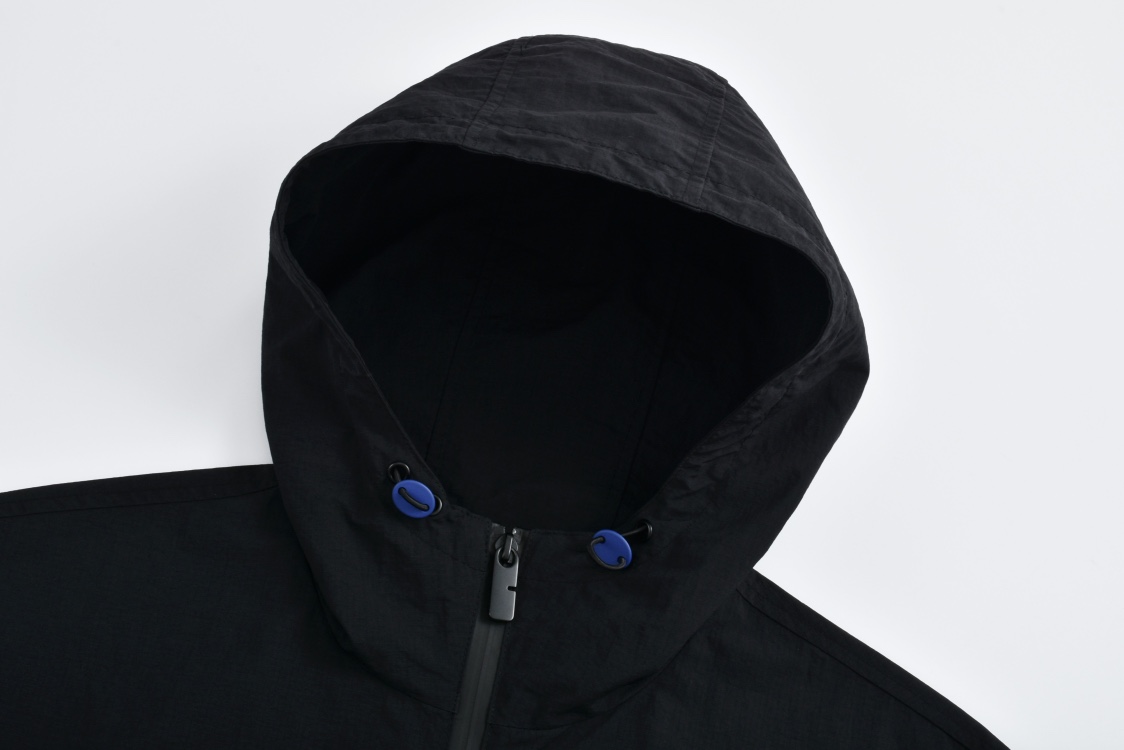 Burberry 巴宝莉 蓝色战马图案印花拉链连帽尼龙夹克 长袖 外套 黑色 80818861