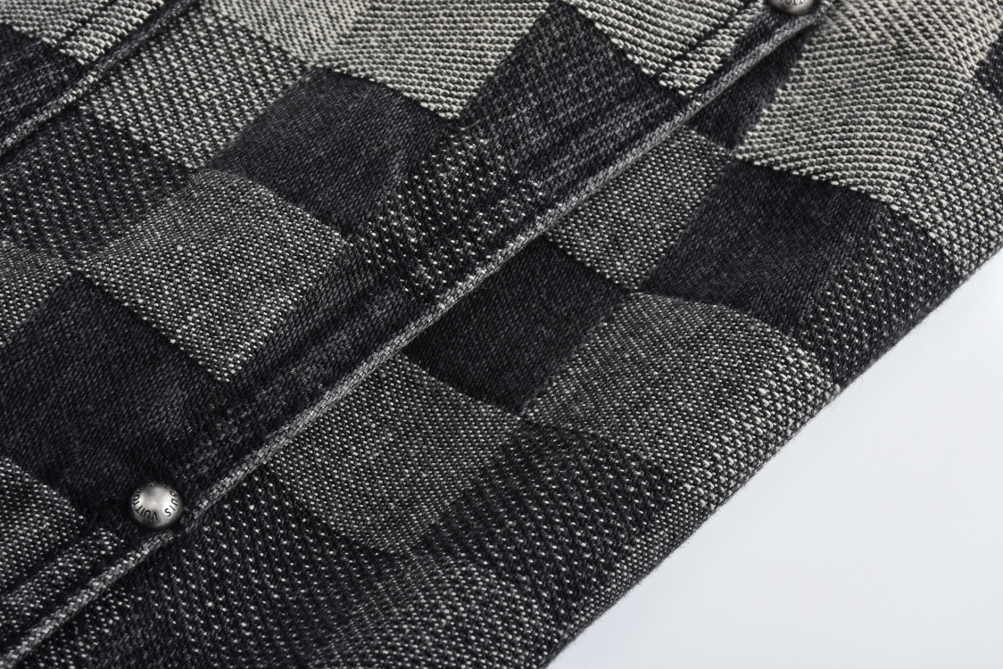 LOUIS VUITTON 路易威登  棋盘格马赛克效果翻领牛仔外套 牛仔衣 上衣 夹克 1AHEBG
