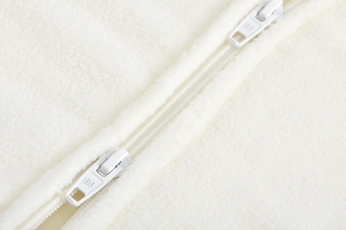 Balenciaga 巴黎世家 刺绣字母logo摇粒绒拉链立领夹克 长袖 外套 白色 黑色 818502TRVD41070