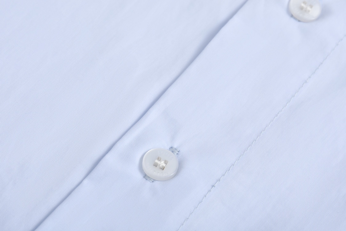 LOUIS VUITTON 路易威登 小狗徽章刺绣图案衬衫 长袖 蓝色 1AGJNB