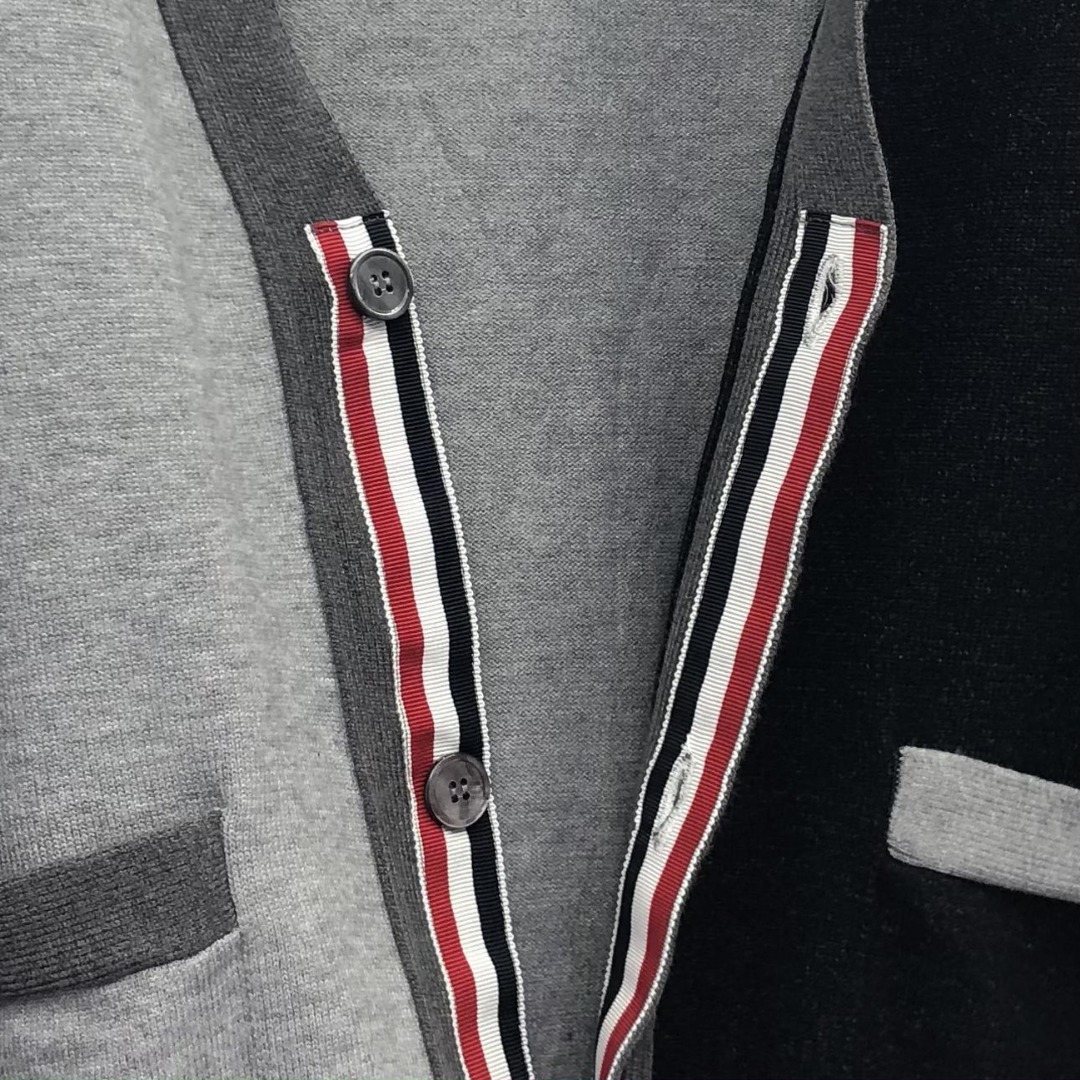 THOM BROWNE 经典四杠拼色V领针织衫 开衫 毛衣 外套 长袖 灰色
