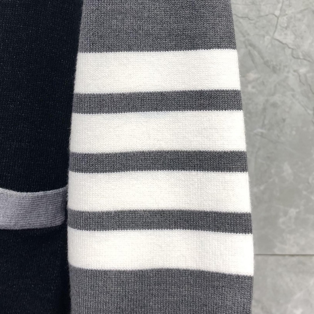 THOM BROWNE 经典四杠拼色V领针织衫 开衫 毛衣 外套 长袖 灰色