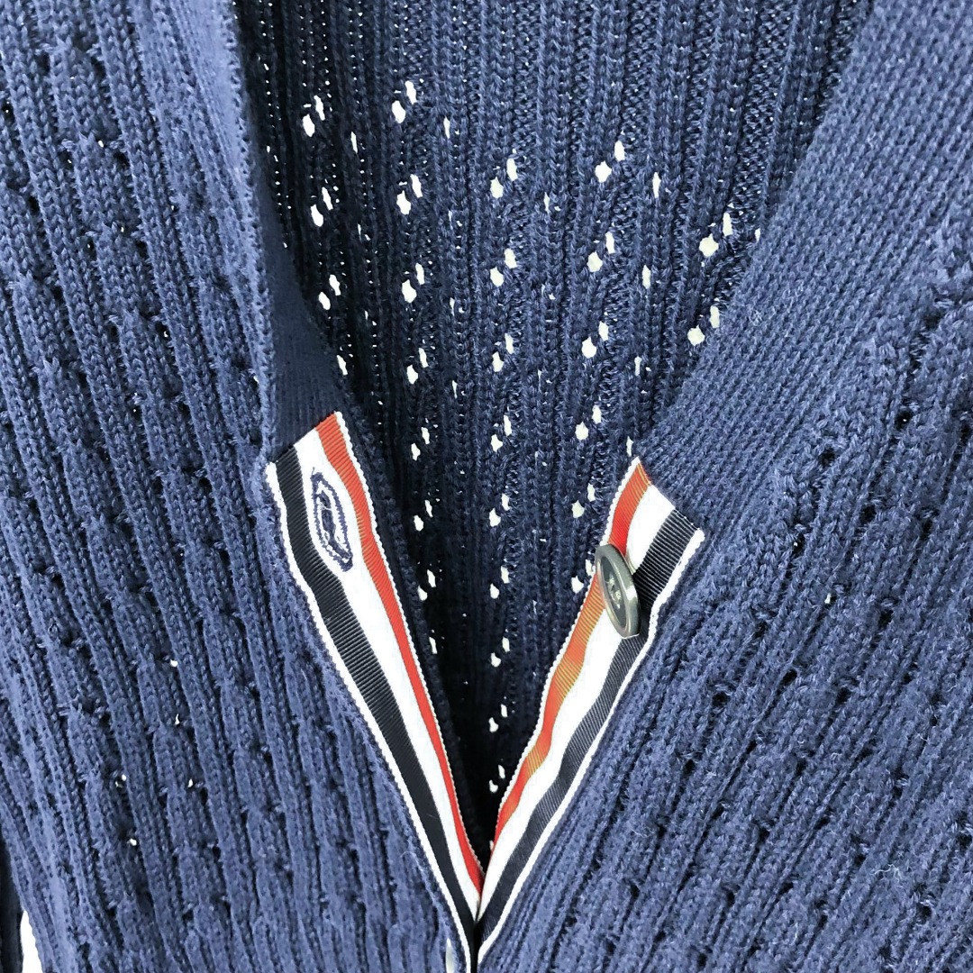 THOM BROWNE 经典四杠羊毛镂空V领针织衫 开衫 毛衣 外套 长袖 白色 灰色 藏青色