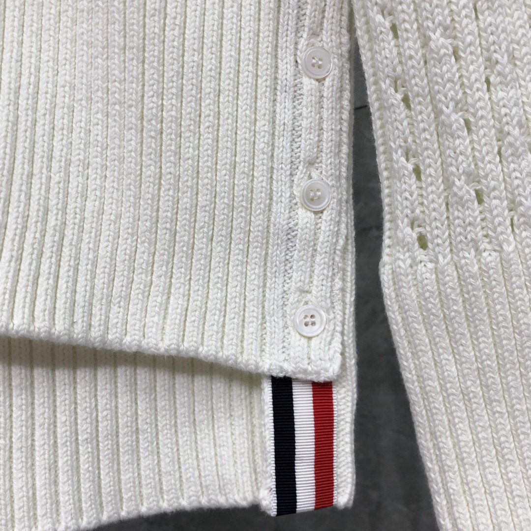 THOM BROWNE 经典四杠羊毛镂空V领针织衫 开衫 毛衣 外套 长袖 白色 灰色 藏青色