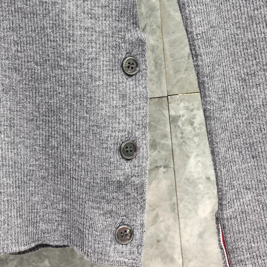 THOM BROWNE 领带V领针织衫 开衫 毛衣 长袖 灰色 藏青色