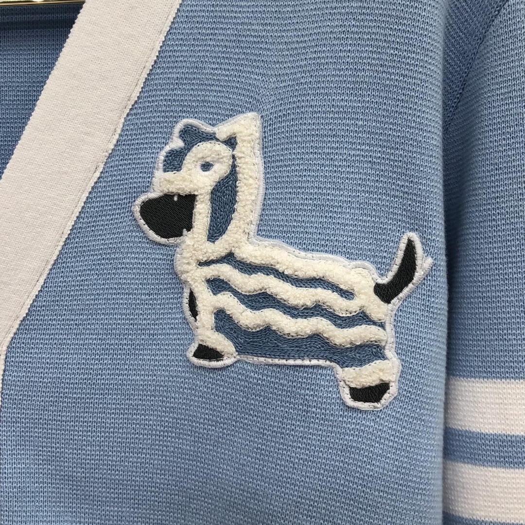 THOM BROWNE 舞狮小狗图案拼色V领针织衫 开衫 毛衣 外套 长袖 蓝色 