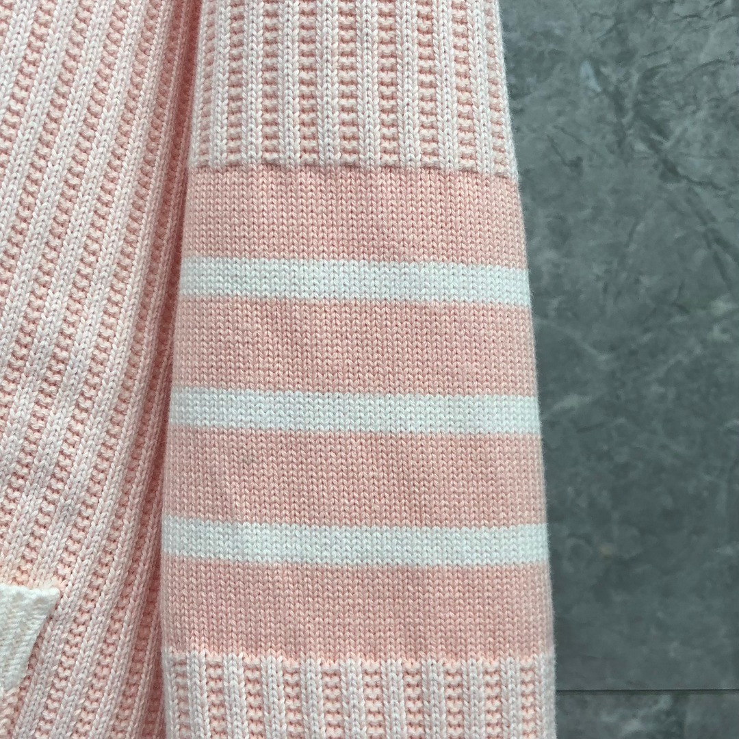 THOM BROWNE 竖条纹拼色V领针织衫 开衫 毛衣 外套 长袖 蓝色 粉色