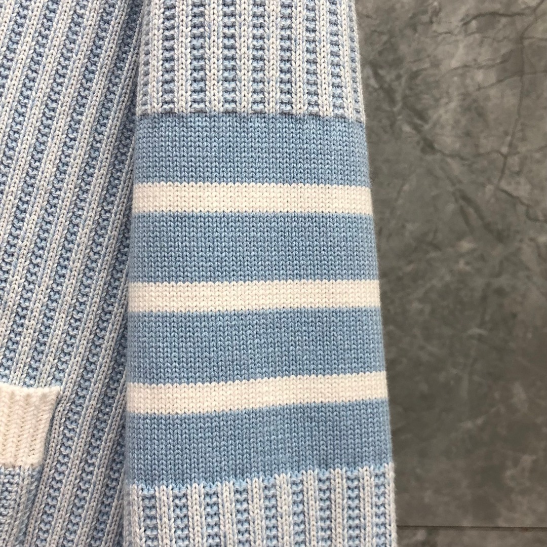 THOM BROWNE 竖条纹拼色V领针织衫 开衫 毛衣 外套 长袖 蓝色 粉色