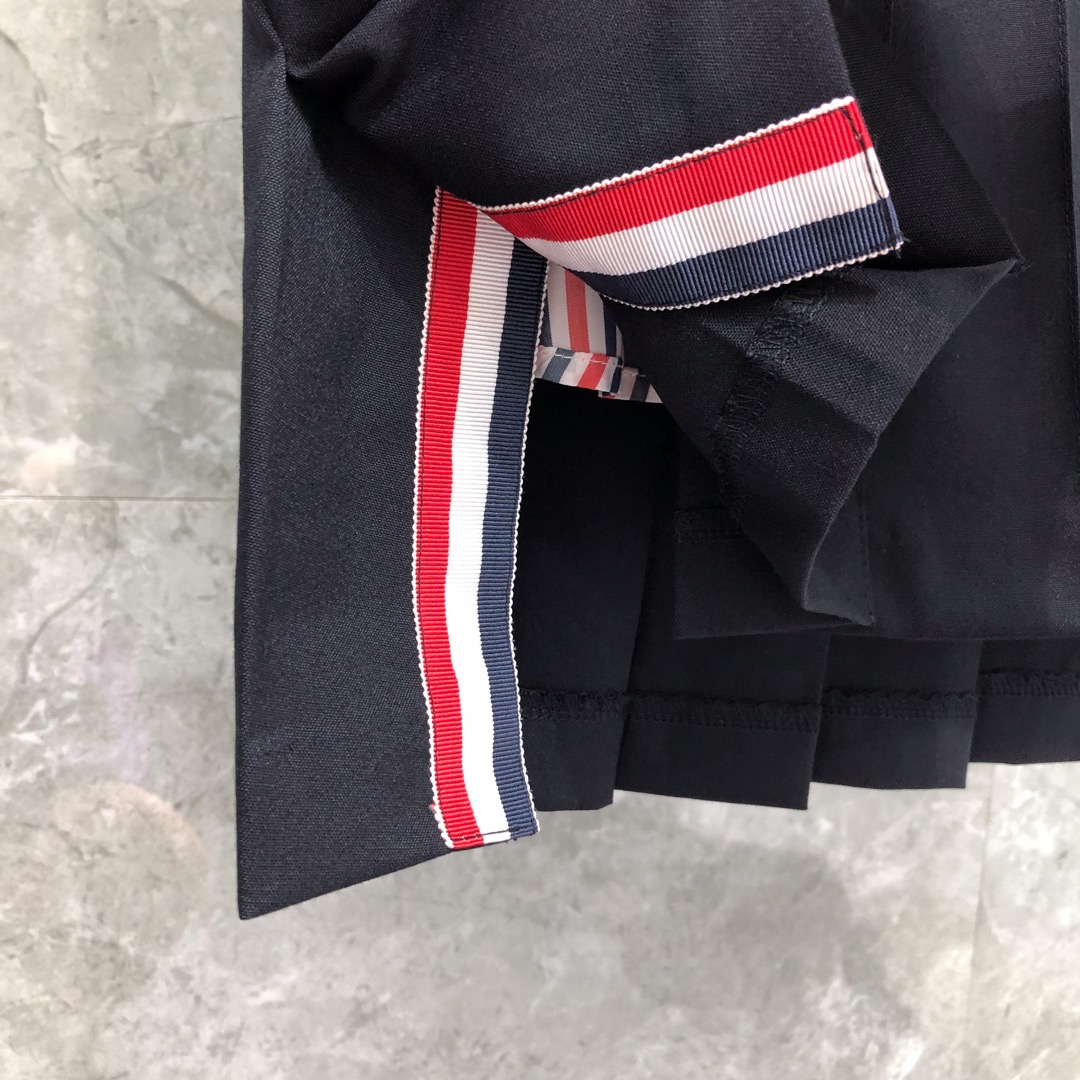 THOM BROWNE 纯色拉链百褶裙 短裙 裙子 女款 藏青色 灰色