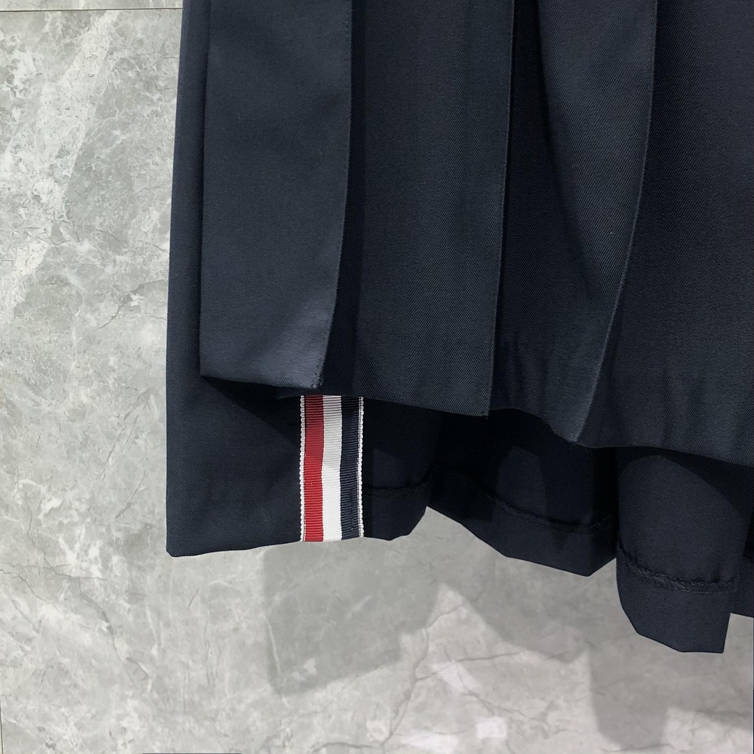 THOM BROWNE 经典四杠拉链中长款百褶裙 中长裙 裙子 女款 藏青色 灰色